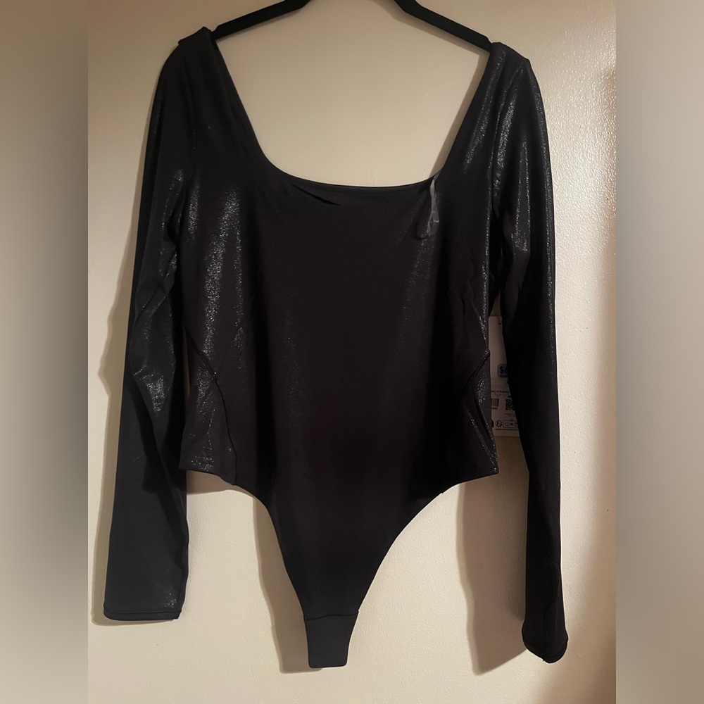 NWT Size L lululemon Nulu Square-Neck Long-Sleeve Bodysuit BLK